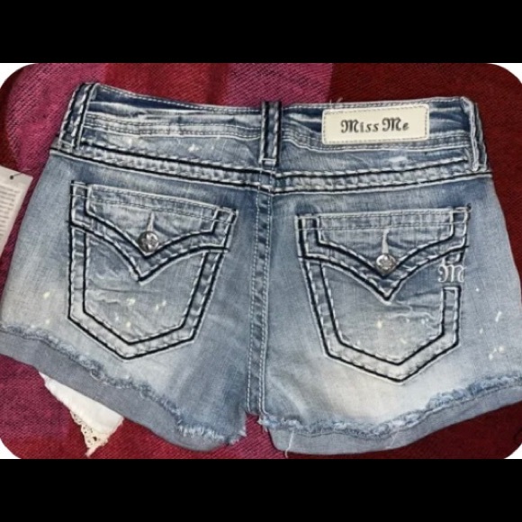 Miss Me Jeans Shorts Size 26 Lace Pocket
Underlay!! So Awesome ® Brand Nwt - Picture 5 of 10